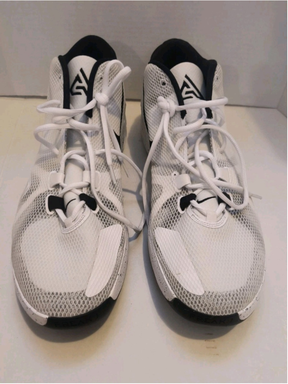 Nike Zoom Freak 1 "Oreo" White/Black Basketball Shoes – Men's Size 17 (BQ5422-10